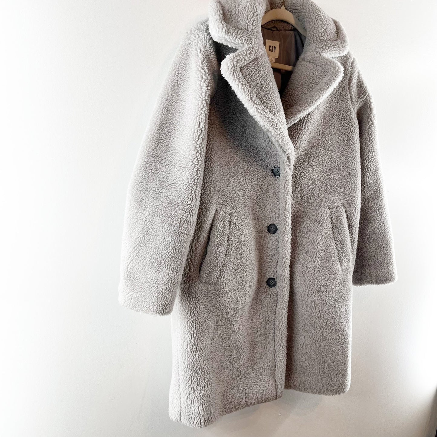 Gap Long Sleeve Notch Lapel Mid-Length Sherpa Teddy Overcoat Silver Grey Small