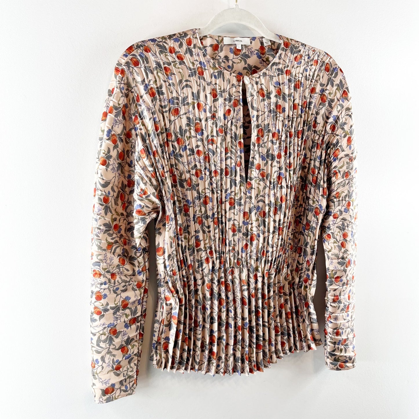 Vince Pomegranate Print Long Sleeve Keyhole Neck Pleated Blouse Chamois Small