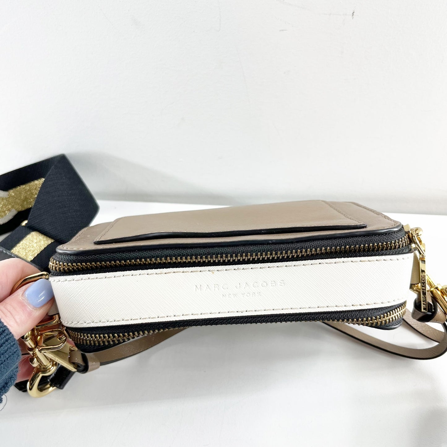 Marc Jacobs Snapshot Leather Camera Crossbody Bag Purse Taupe Gray Tan