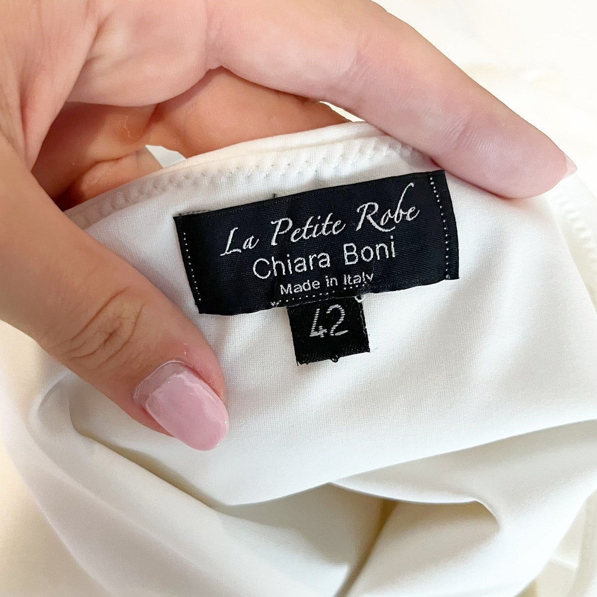 Chiara Bona La Petite Robe Draped Boatneck Pencil Mini Dress White 42