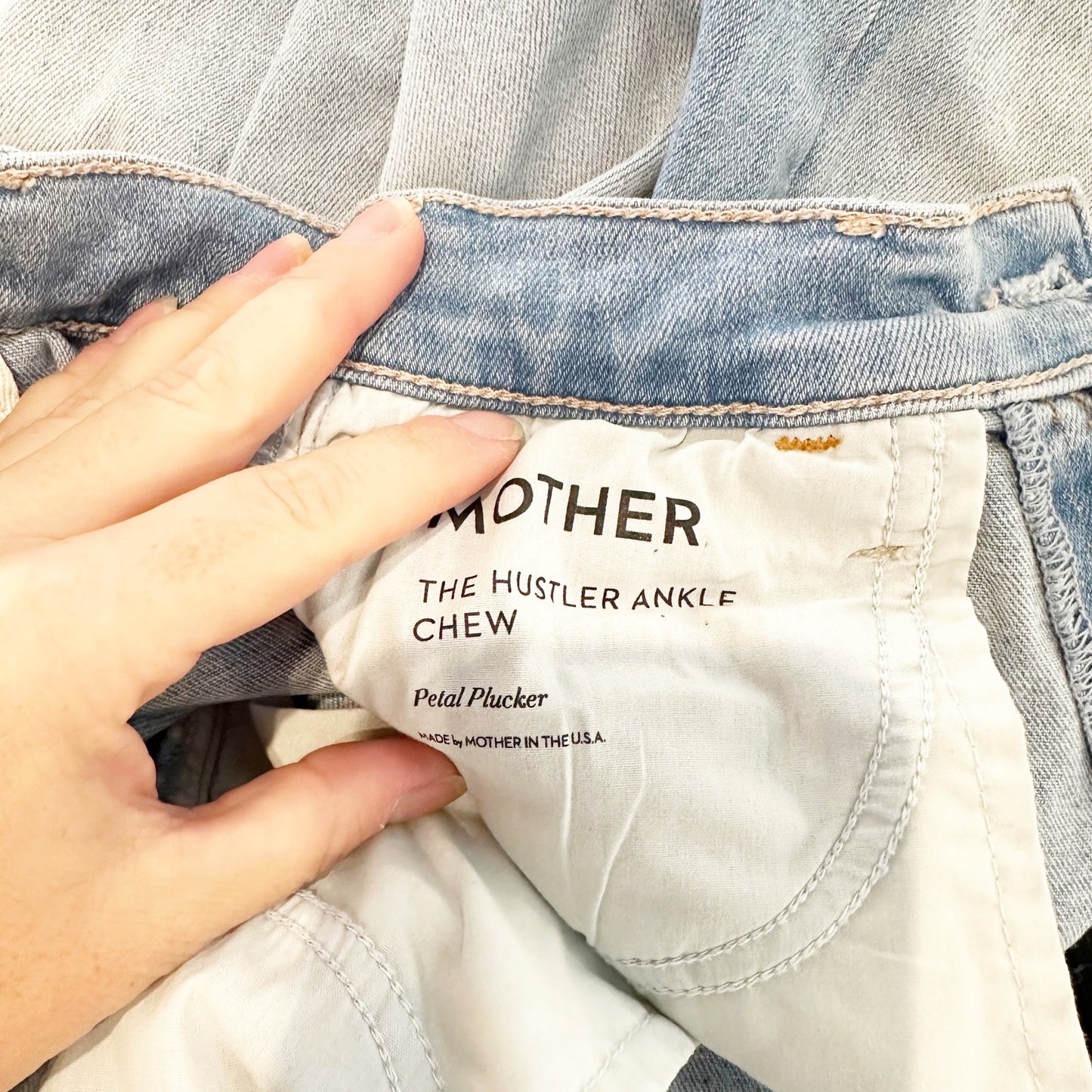 Mother The Hustler Ankle Chew Cropped Jeans Petal Plucker Blue 27 / 4