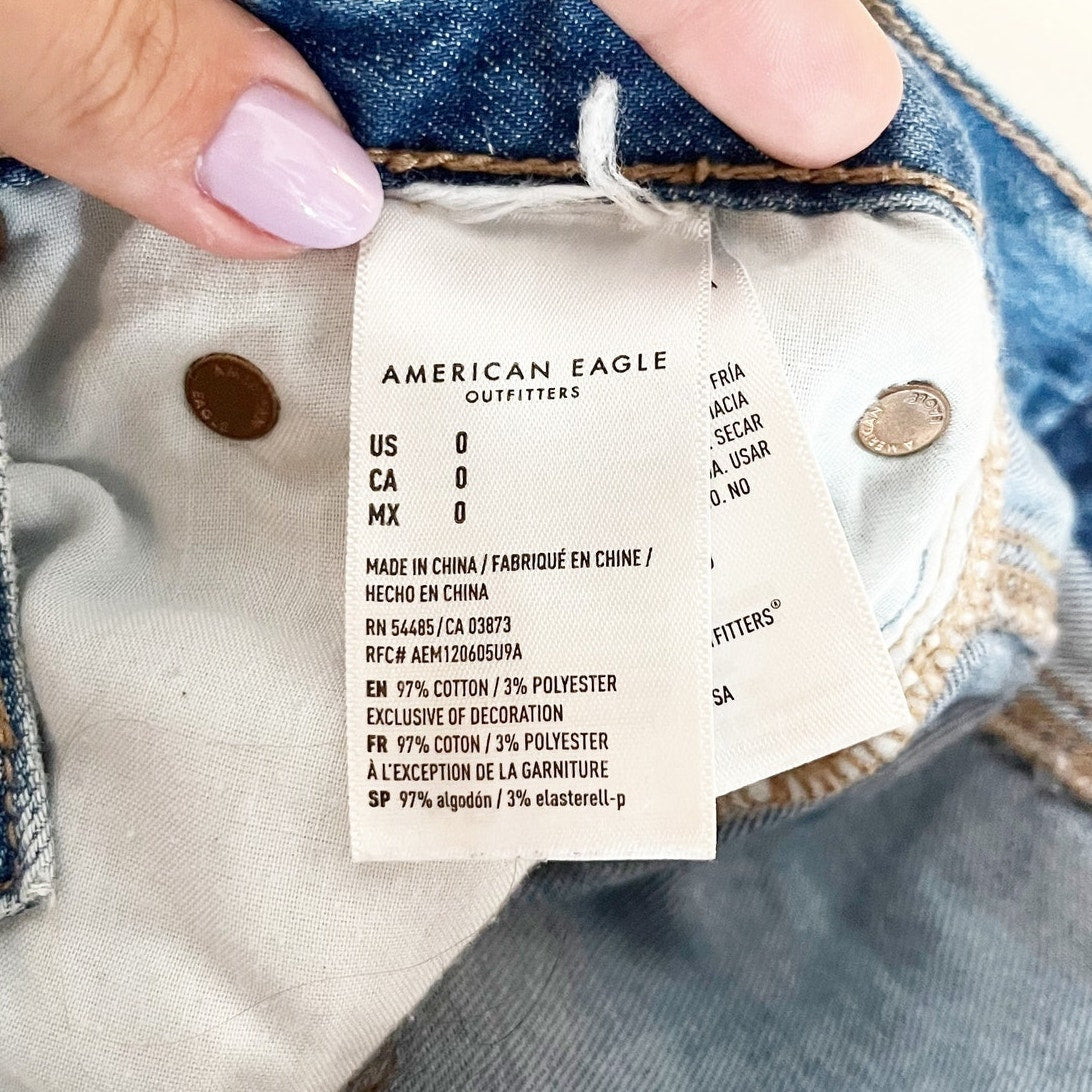 American Eagle Outfitters 90s Distressed Denim Boyfriend Shorts Blue 0