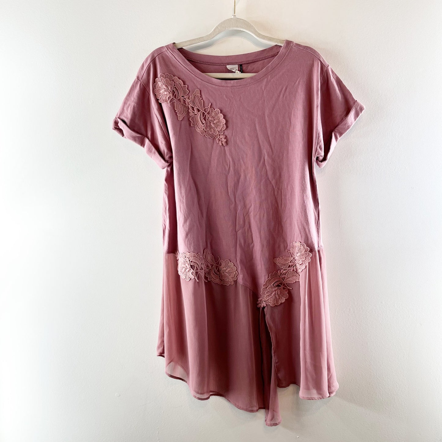 Akemi + Kin Anthropologie Kris Lace Sheer Hem Asymmetrical Tunic Top Shirt Pink