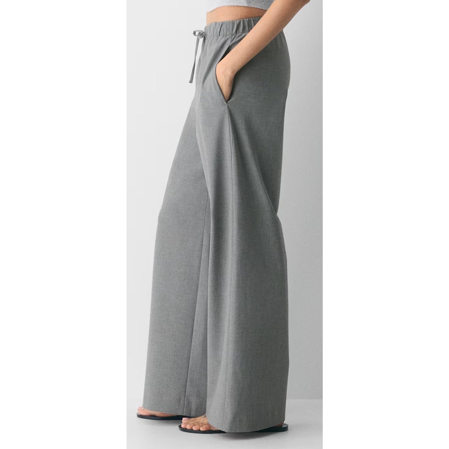 Aritzia The Lodge Wide Leg Lightweight Pull On Trouser Pants Dark Grey Small