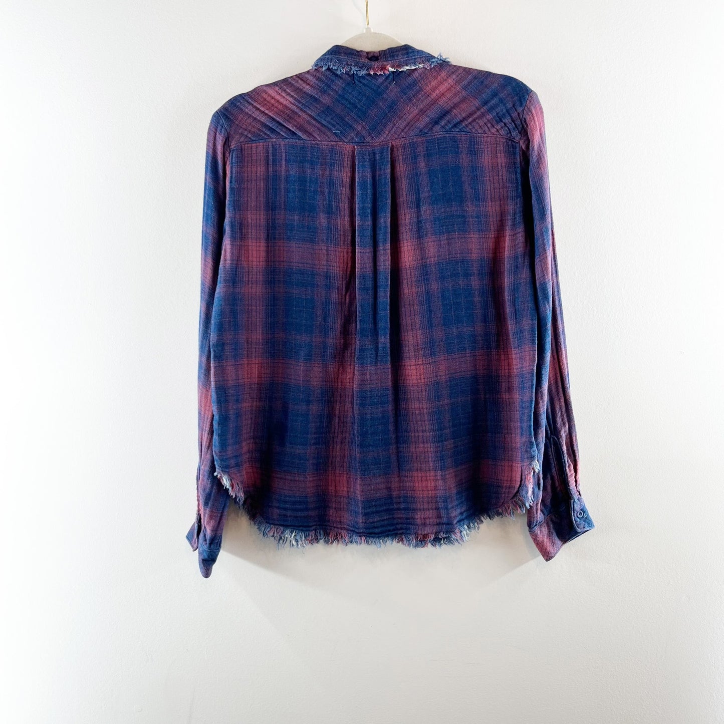 Cloth & Stone Plaid Long Sleeve Frayed Raw Hem Flannel Shirt Blue Red Small