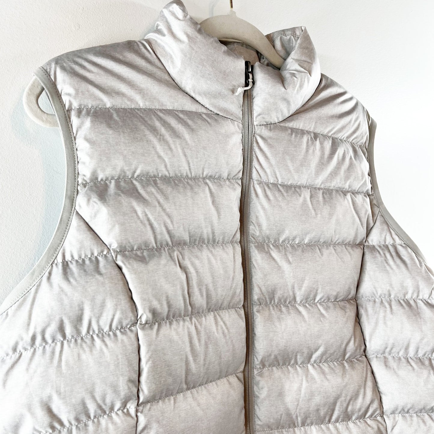 Eddie Bauer CirrusLite Full Zip Stand Collar Down Puffer Vest Light Gray XL