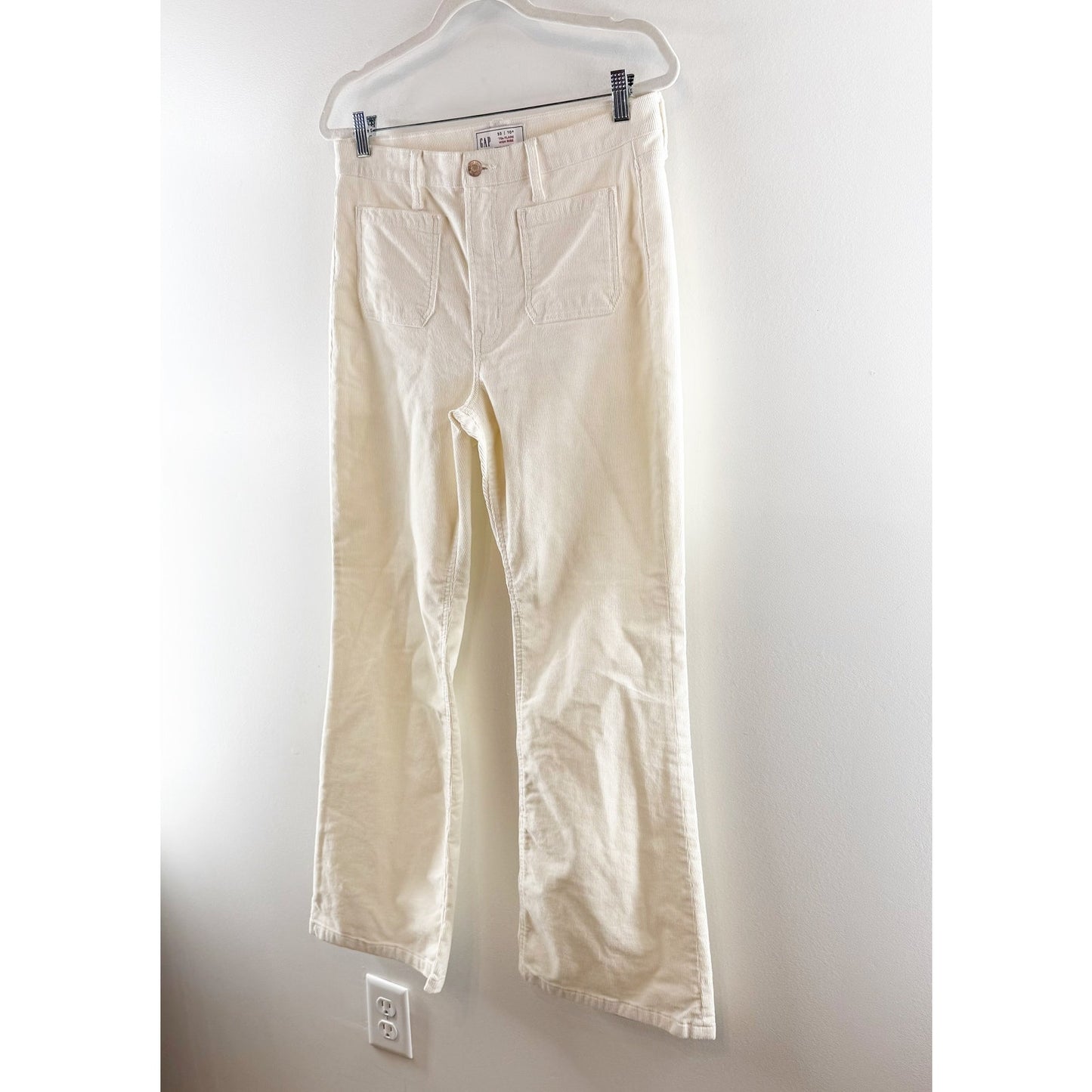 GAP 70s Flare High Rise Corduroy Patch Pocket Pants Cream 30 / 10