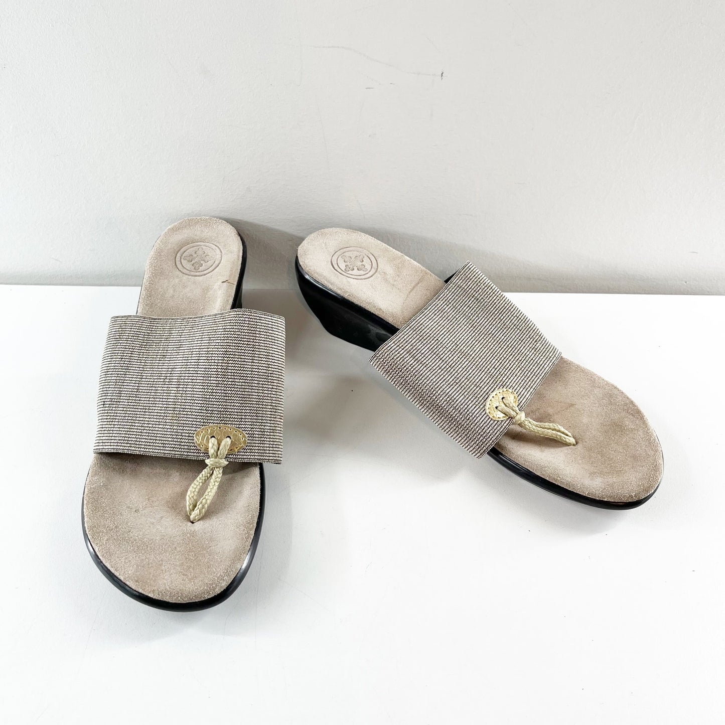 Charleston Shoe Co Metallic Thong Wedge Sandals Gold Tan 8