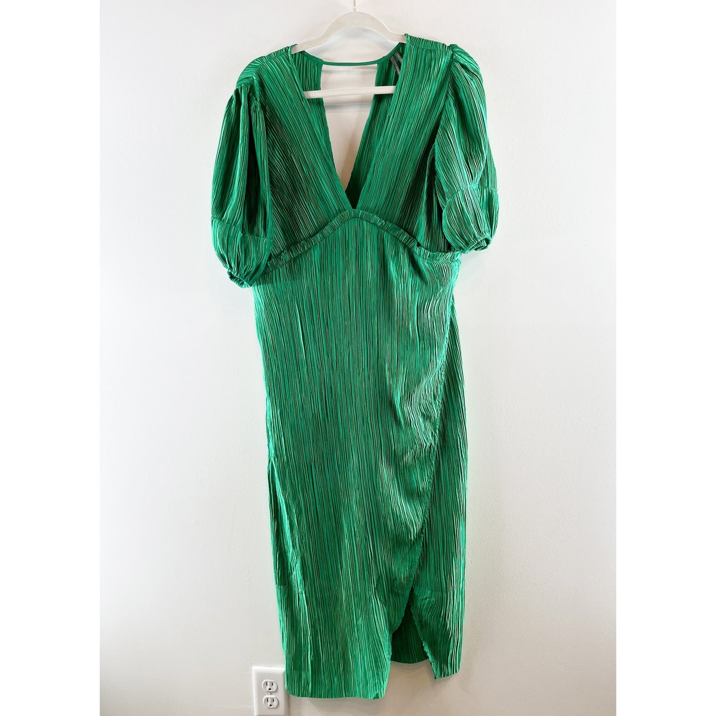 Anthropologie V Neck Short Puff Sleeve Plisse Pleated Midi Dress Green Medium