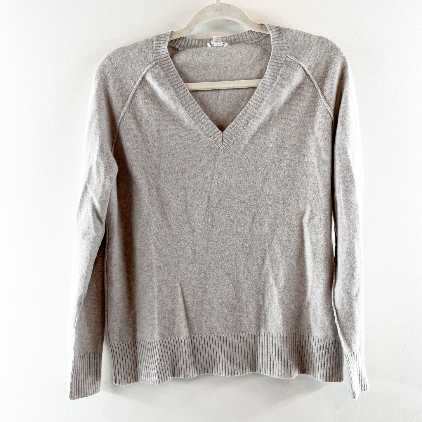 Intermix 100% Cashmere Long Sleeve V Neck Pullover Knit Sweater Gray Small