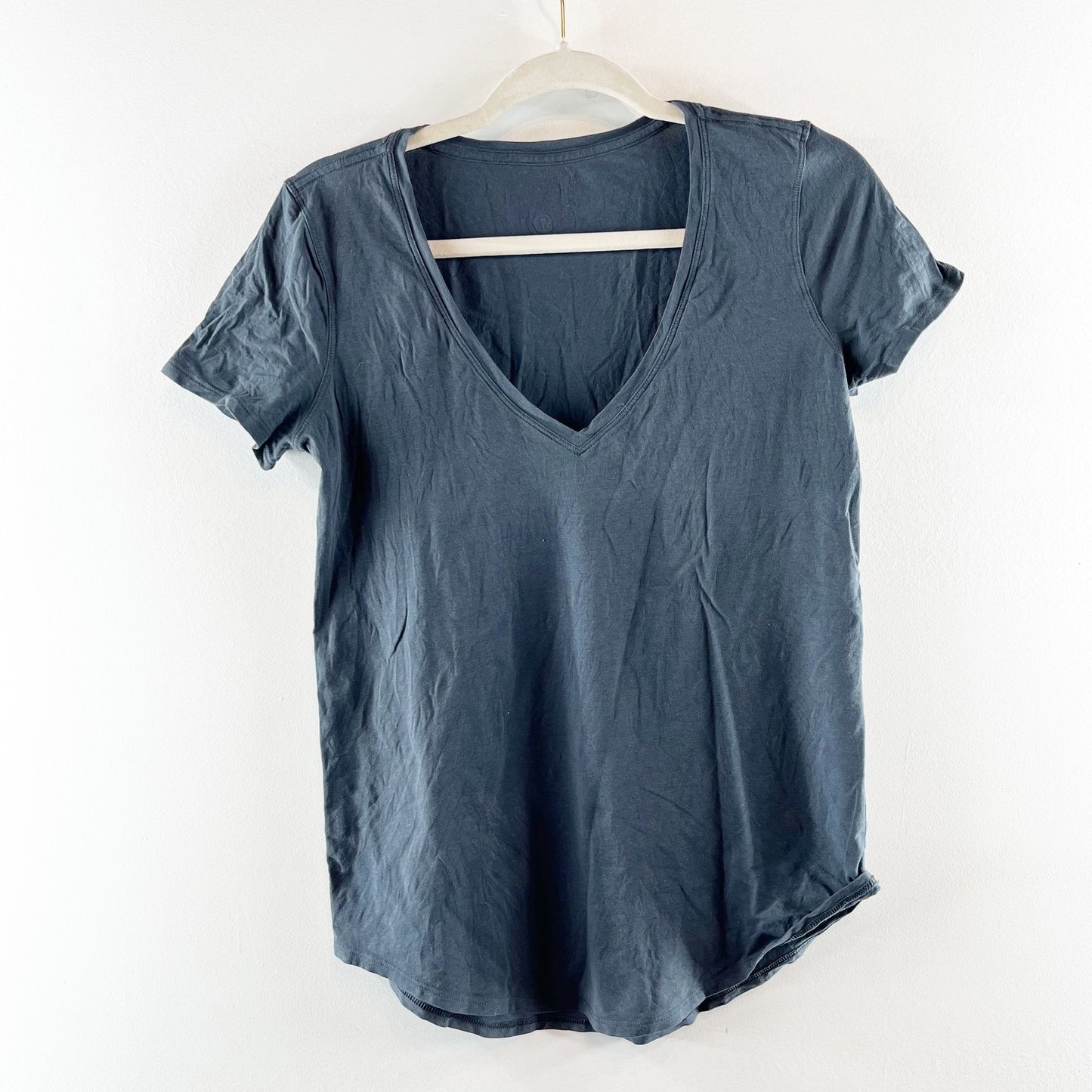 Lululemon Love Tee Shirt V Neck Shadow Blue 8
