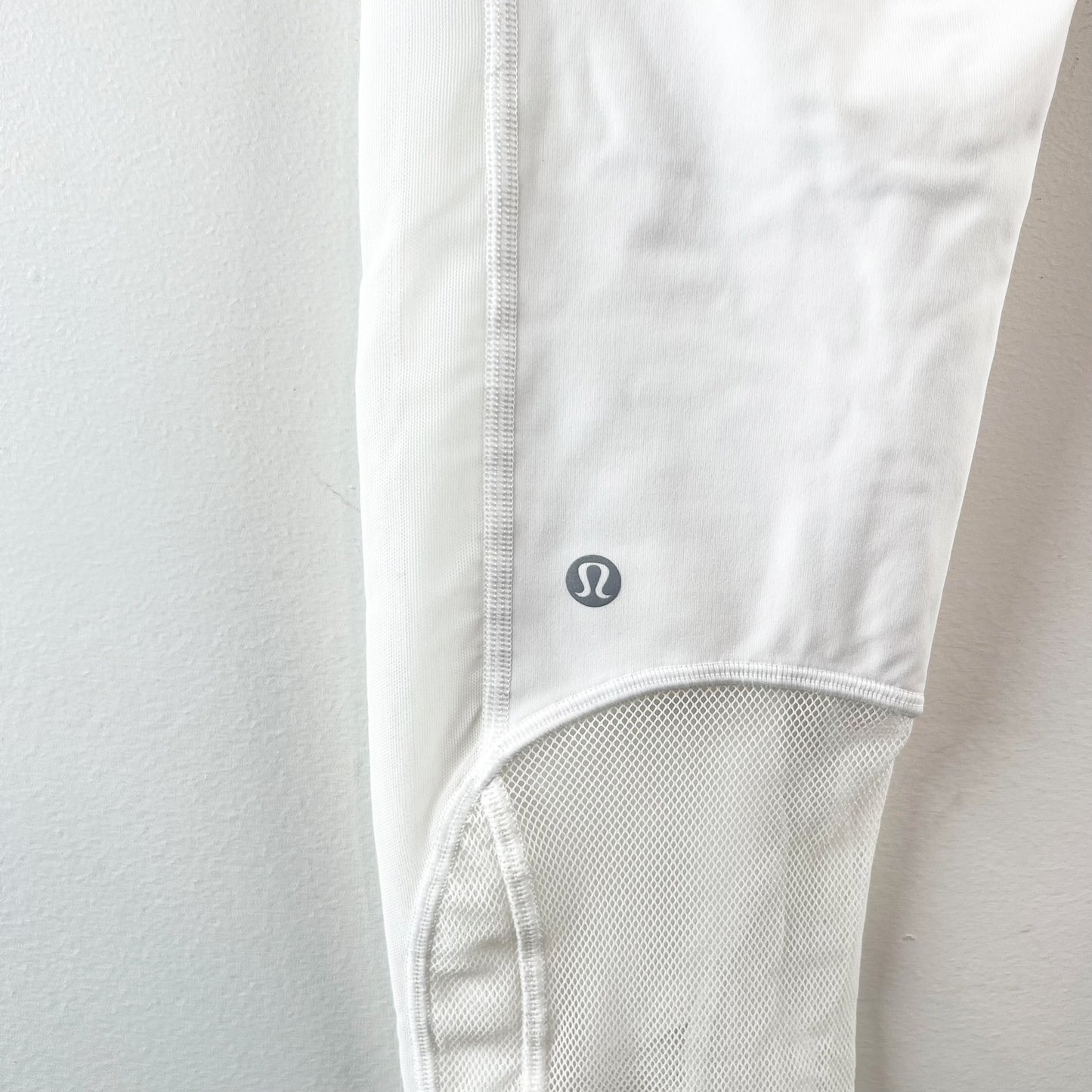 Lululemon Clear The Court Tight Leggings Mesh 28" White 6