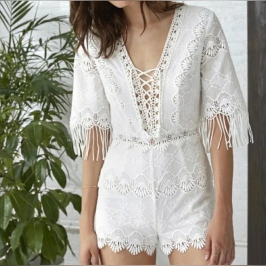 Saylor V Neck One Piece Short Sleeve Fringe Trim Lace Romper White Medium