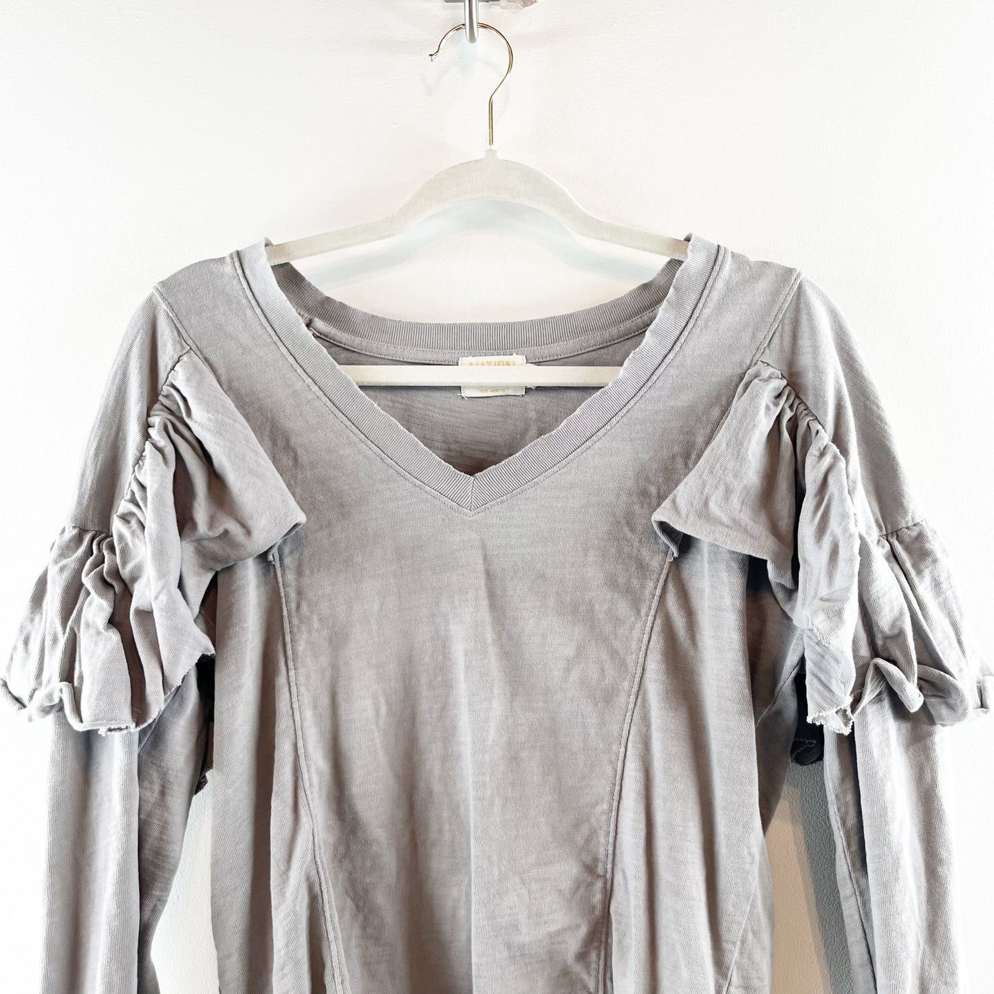 Nation Ltd. 100% Cotton Long Sleeve Ruffle Trim V-Neck Blouse Top Gray Small