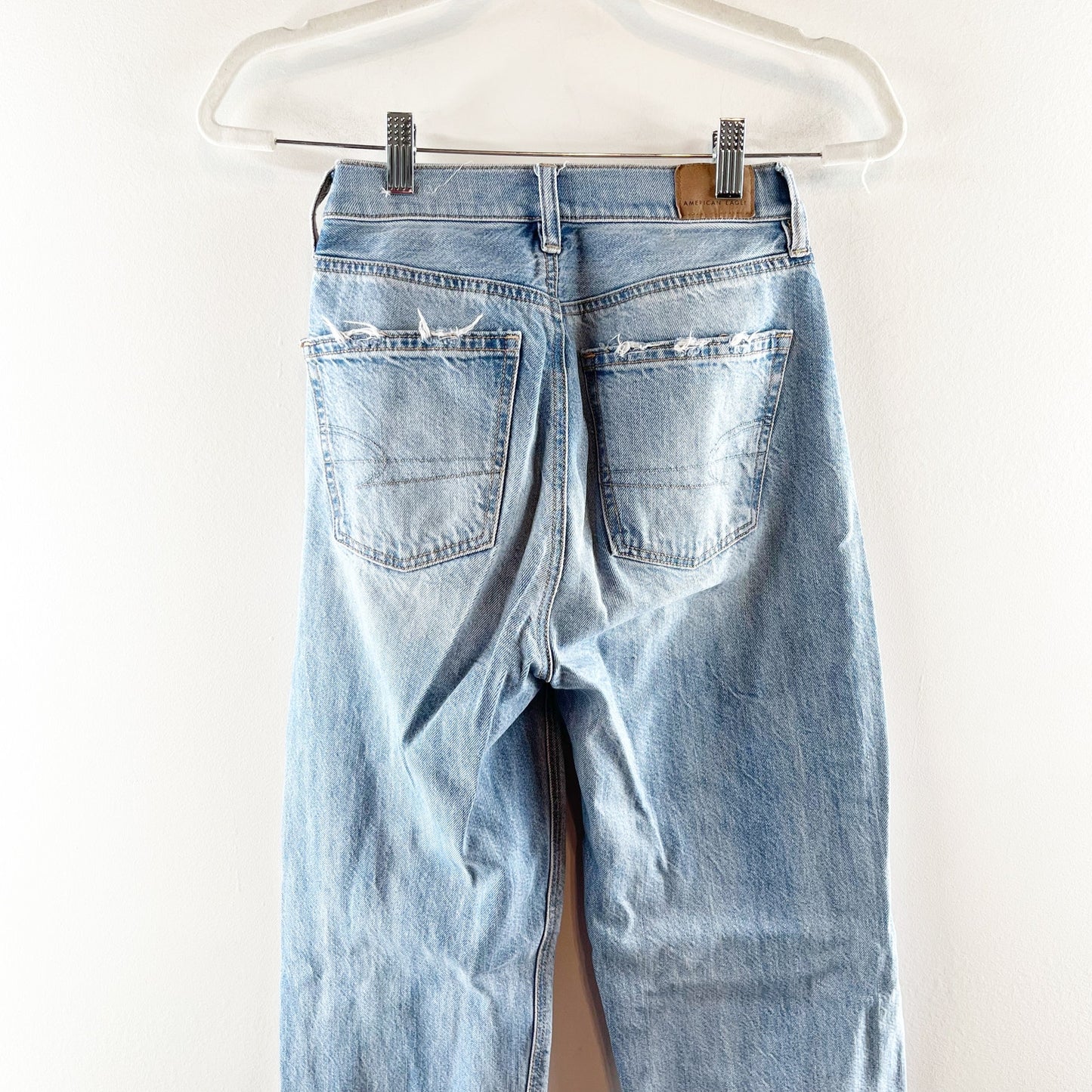 American Eagle Classic Cotton Denim Relaxed Tapered Baggy Jeans Powder Blue 00