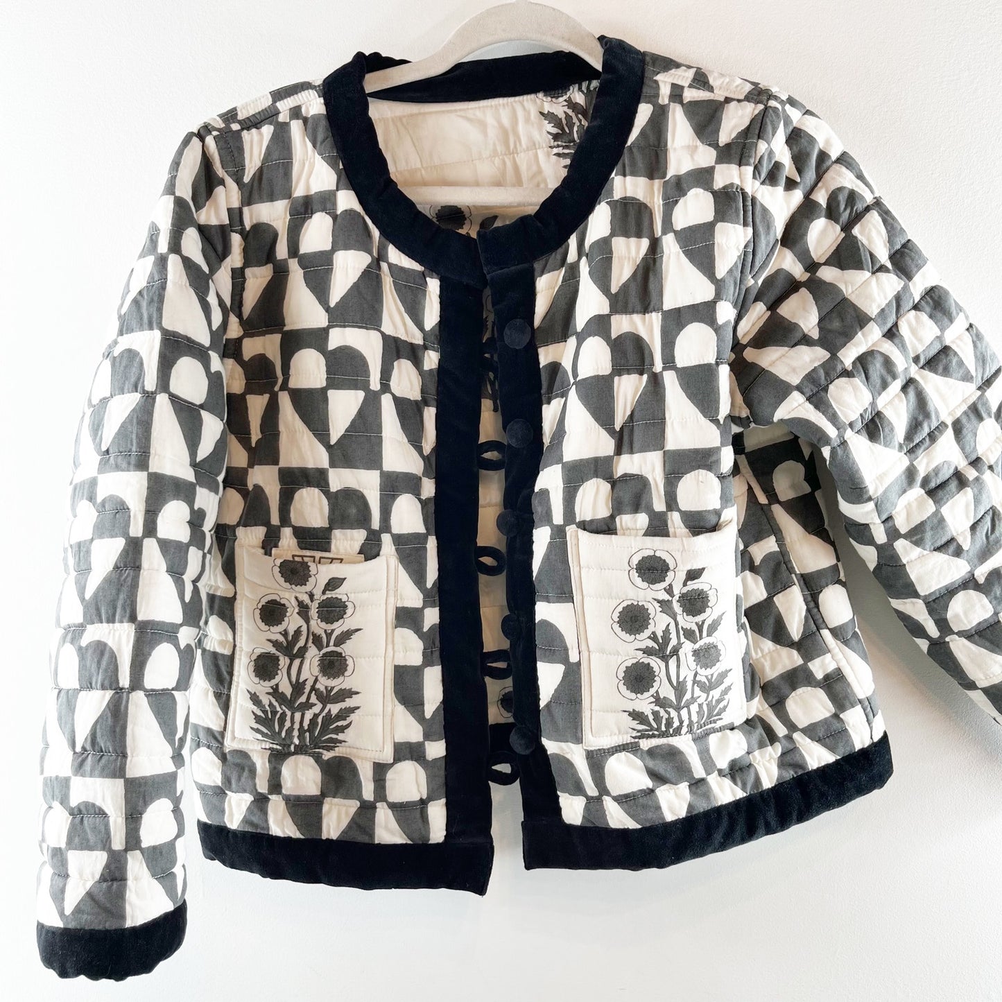 SZ Blockprints Poppy Reversible Quilted Heart Jacket Black White Small