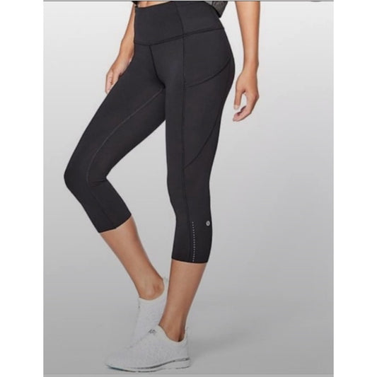 Lululemon Cropped Compression Side Pocket Leggings Black 4