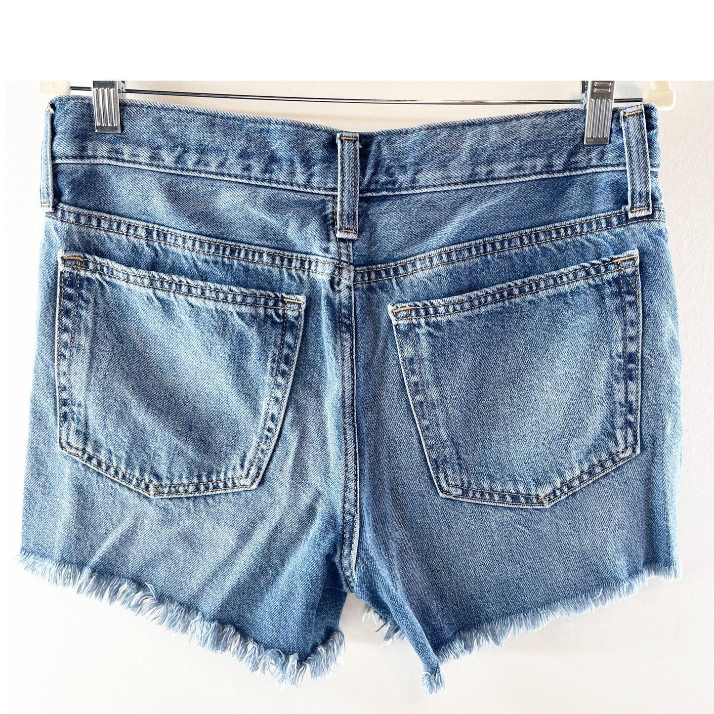 GAP 4" Mid Rise UltraSoft Relaxed Cutoff Jean Shorts Medium Indigo Blue 27 / 4