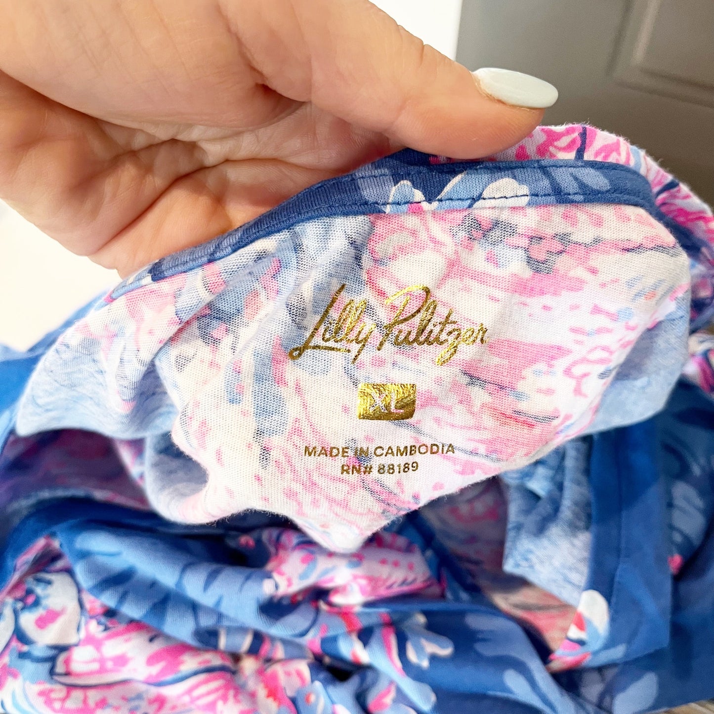Lilly Pulitzer Meredith V Neck Short Sleeve Tee Shirt Top Blue Pink XL