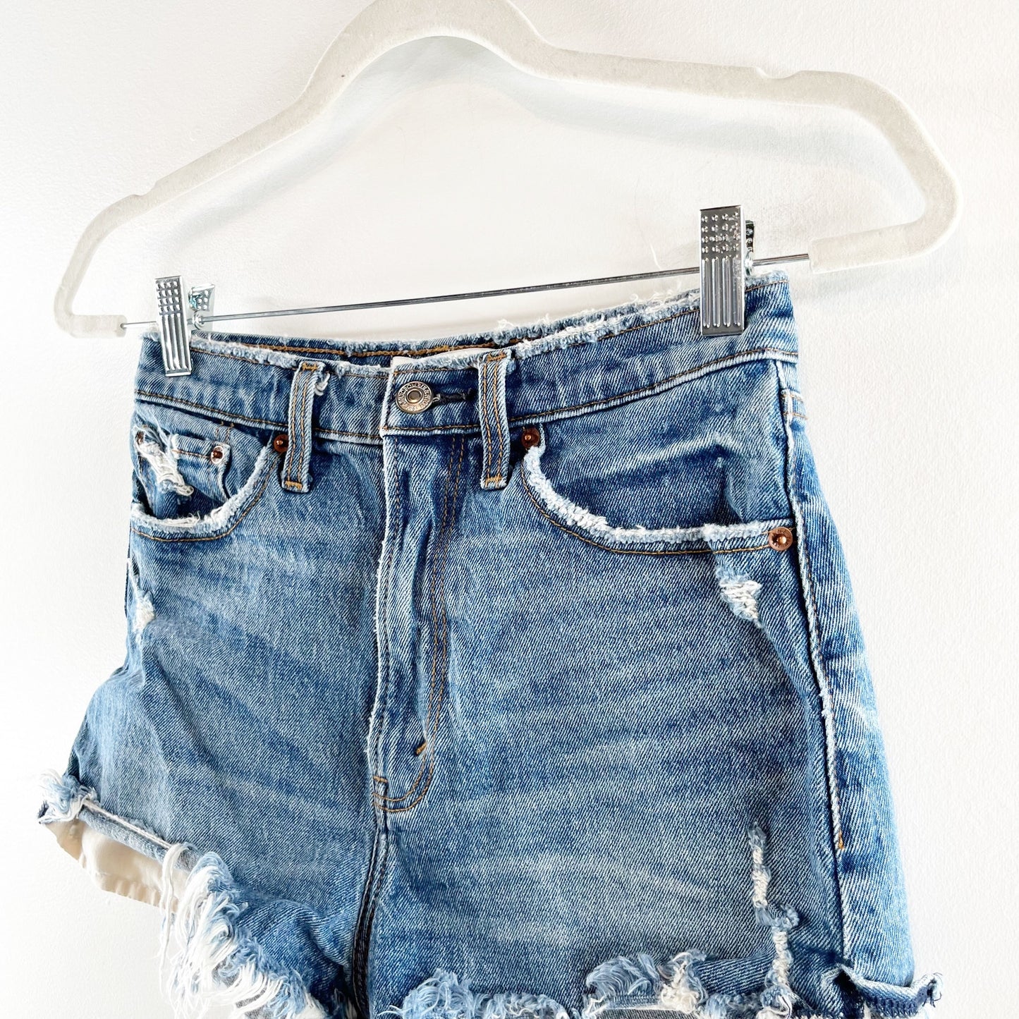 Abercrombie & Fitch High Rise Distressed Curve Love Mom Shorts Blue 25 / 0