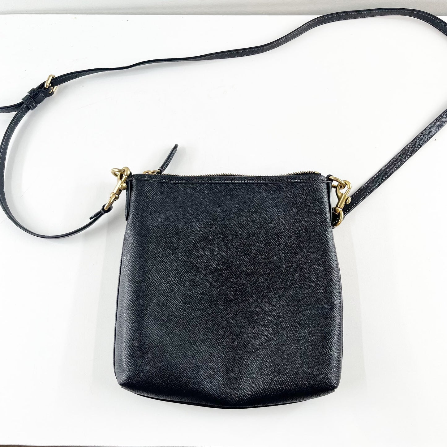 Coach Kitt Crossbody Leather Zip Closure Purse Bag Black Gold