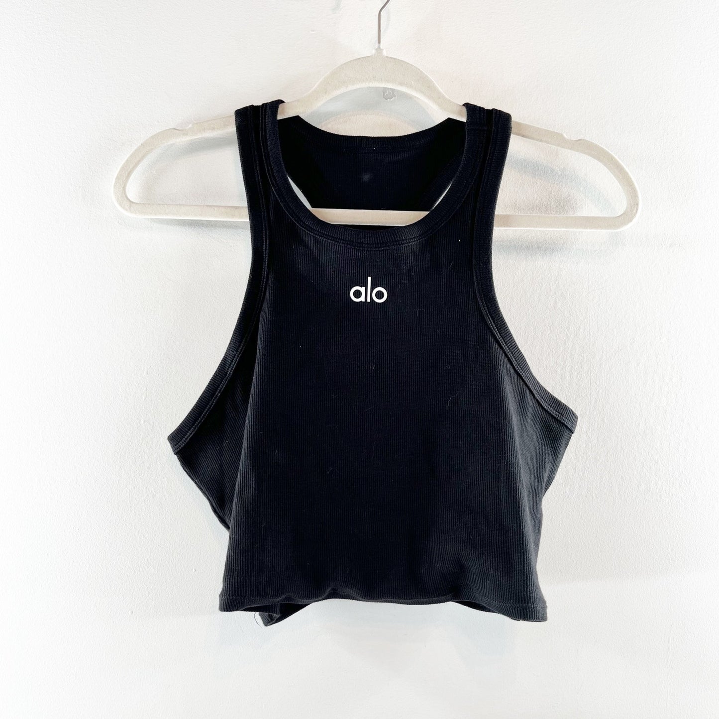 Alo Aspire Ribbed Cropped Racerback Logo Tank Top Black