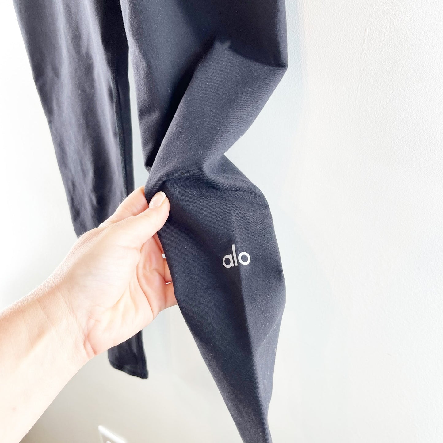 Alo Yoga Airbrush Pull On High-Waisted Leggings Pants Black XS