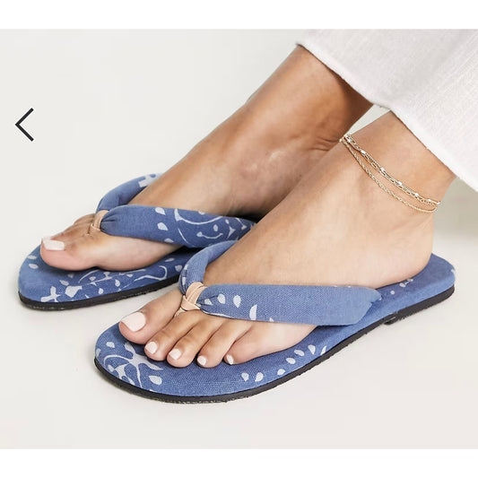 Free People Verdra Thong Flip Flop Sandals Bandana Print Blue 37.5 US 7