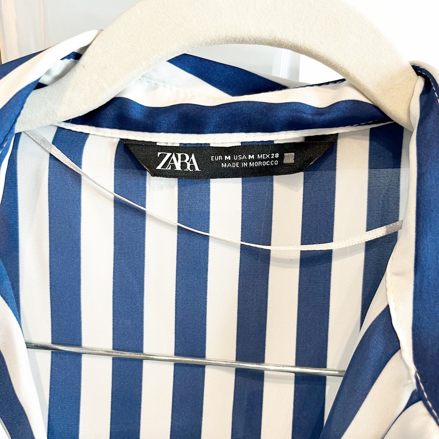 Zara Striped Print Long Sleeve Collared Button-Up Shirt Navy Blue White Medium