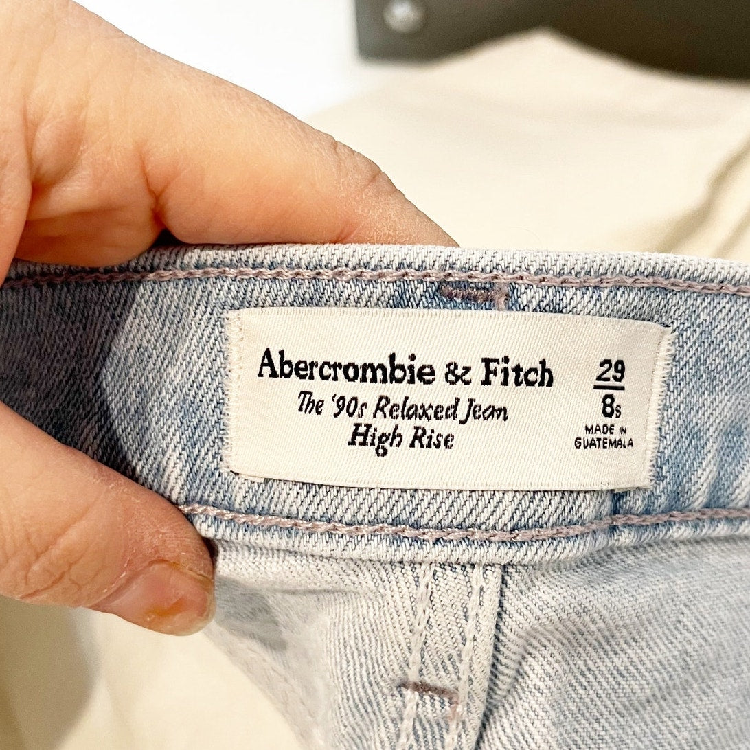 Abercrombie & Fitch High Rise 90s Relaxed Straight Leg Jeans White Blue 29 / 8