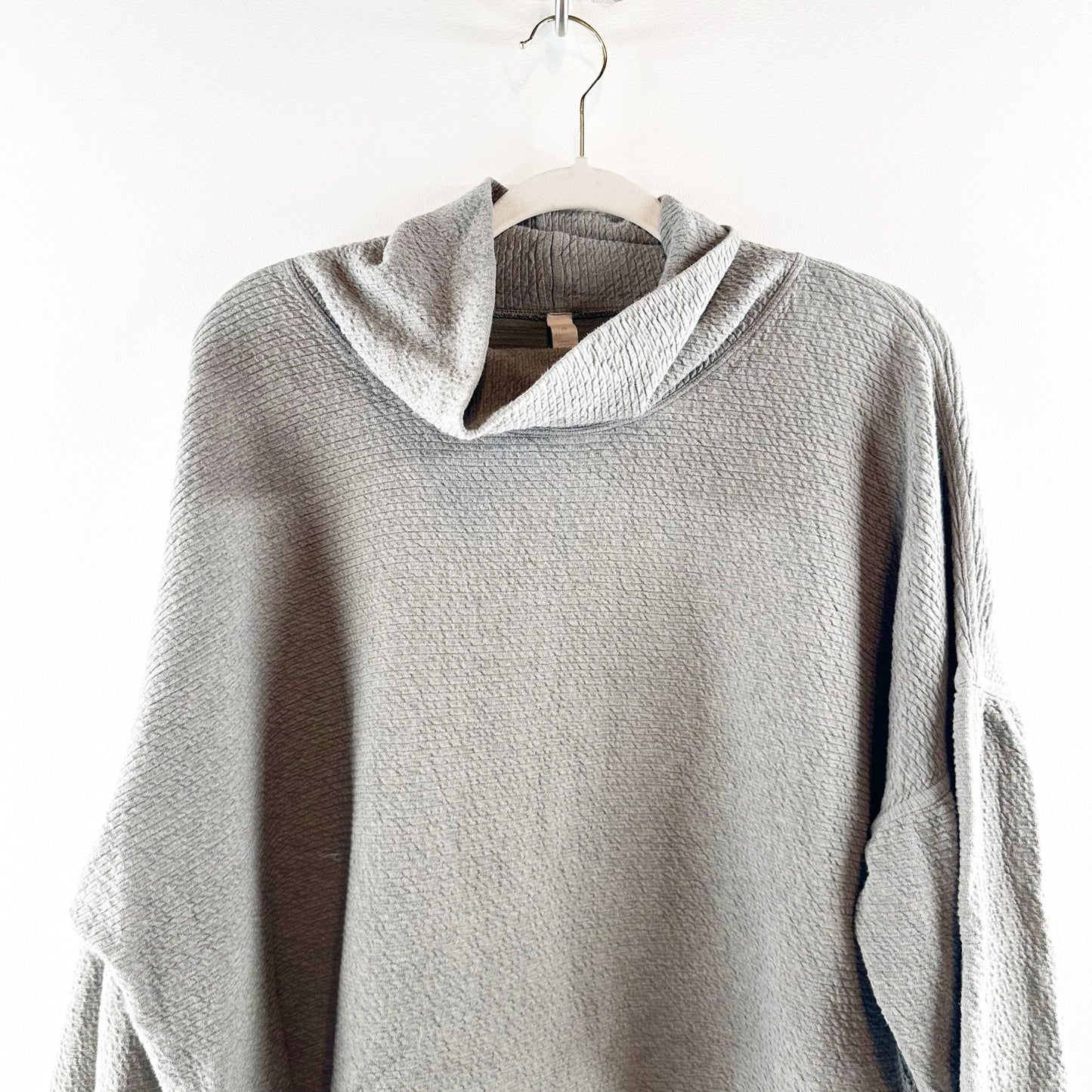 Lululemon Ribbed Funnel Neck Cropped Pullover Sweatshirt Gray Green L/XL