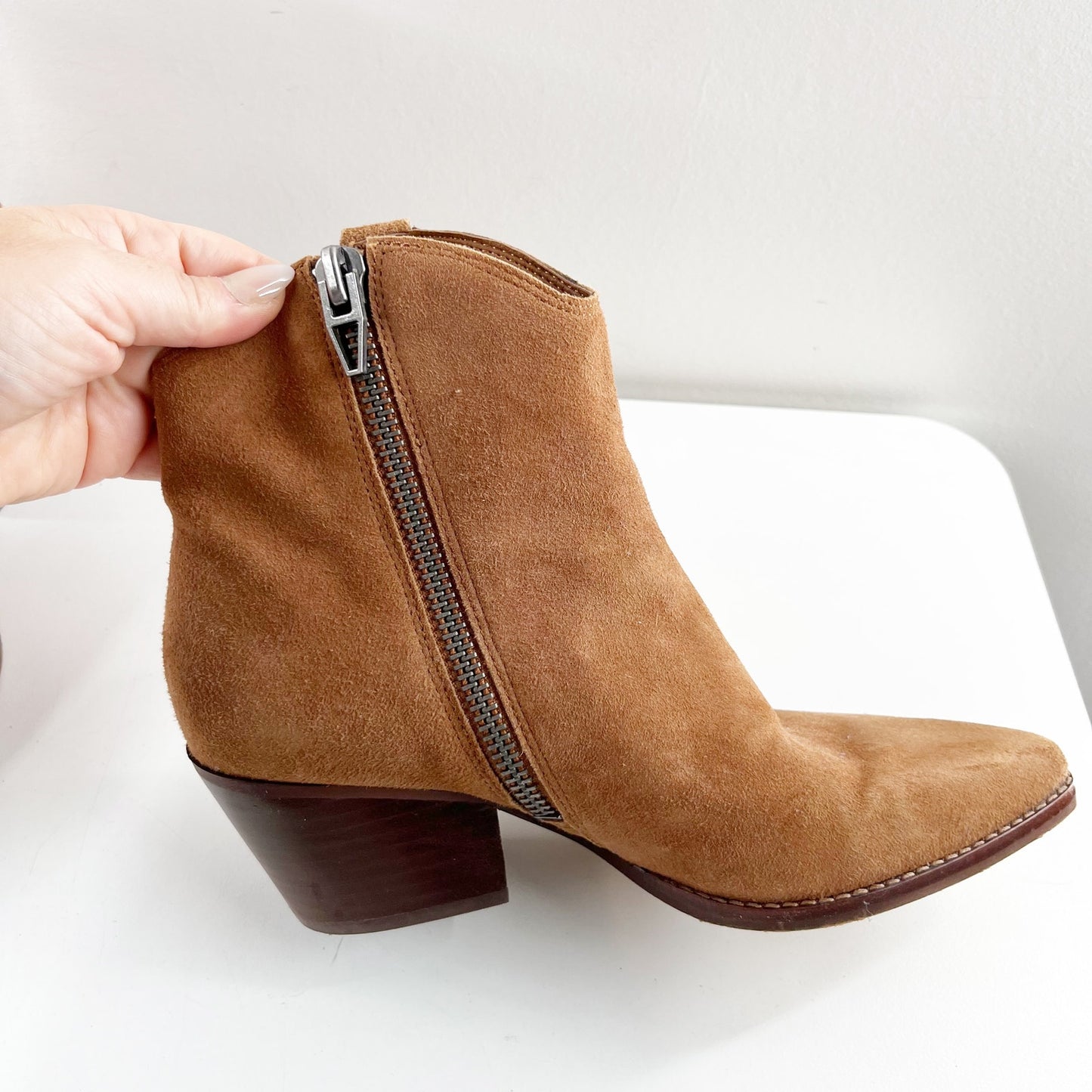 Dolce Vita Serra Suede Stacked Heel Western Ankle Boots Dark Saddle Brown 8