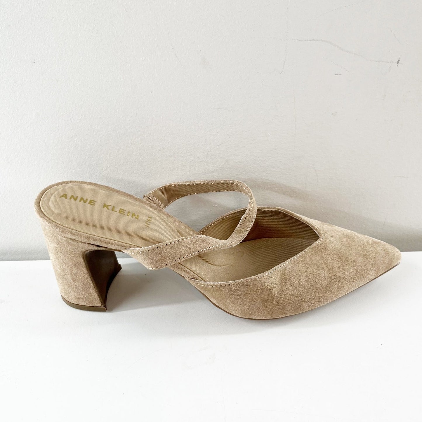 Anne Klein Bellatrix Pointed Toe Suede Block Heel Mule Heels Tan Beige 9