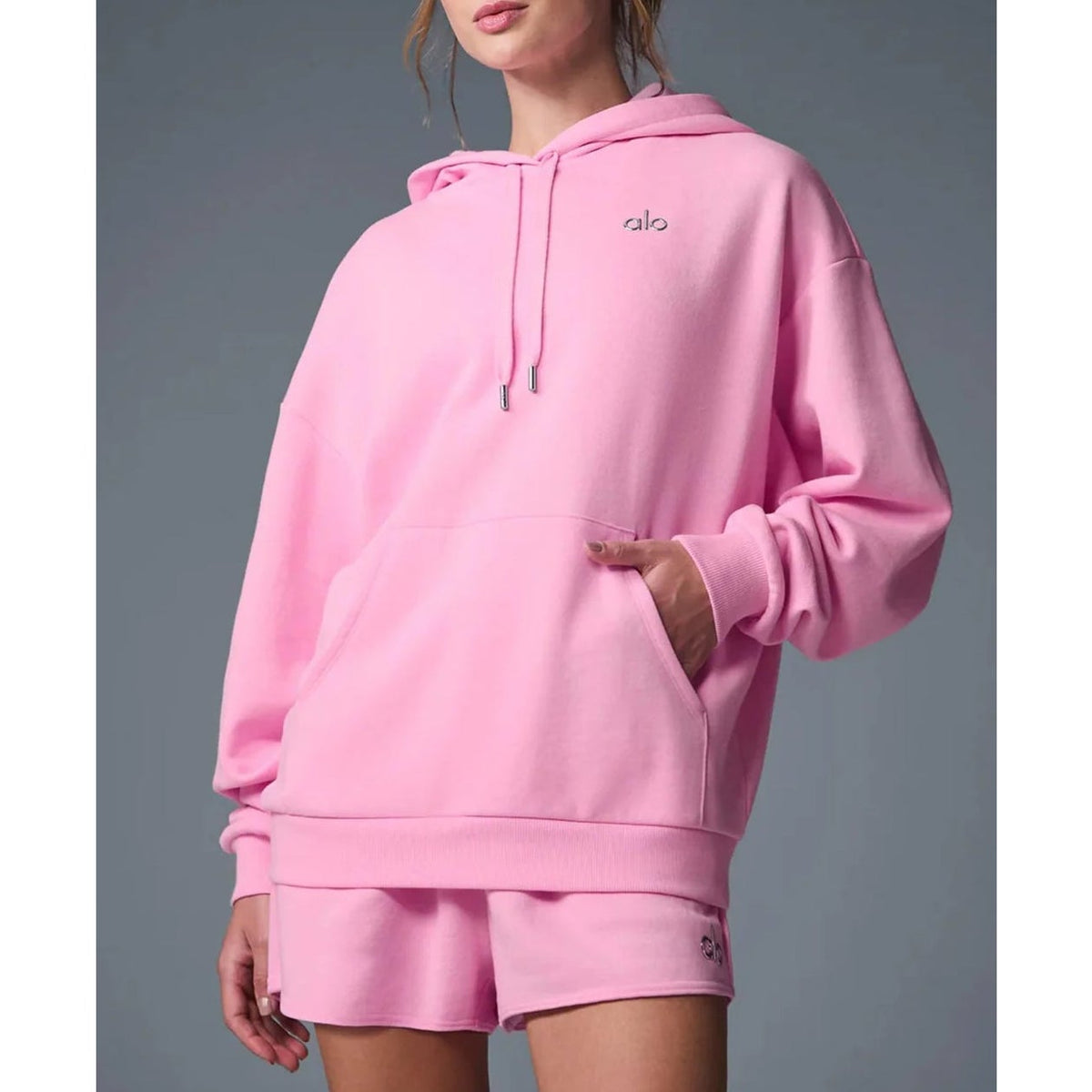 Alo Yoga Accolade Long Sleeve Kangaroo Pocket Pullover Hoodie Sweet Pink XS