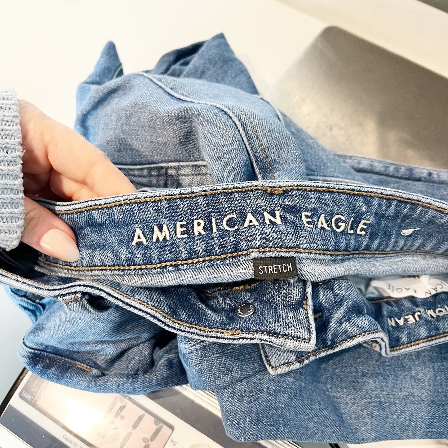 American Eagle High Rise Stretch Mom Jeans Blue 8