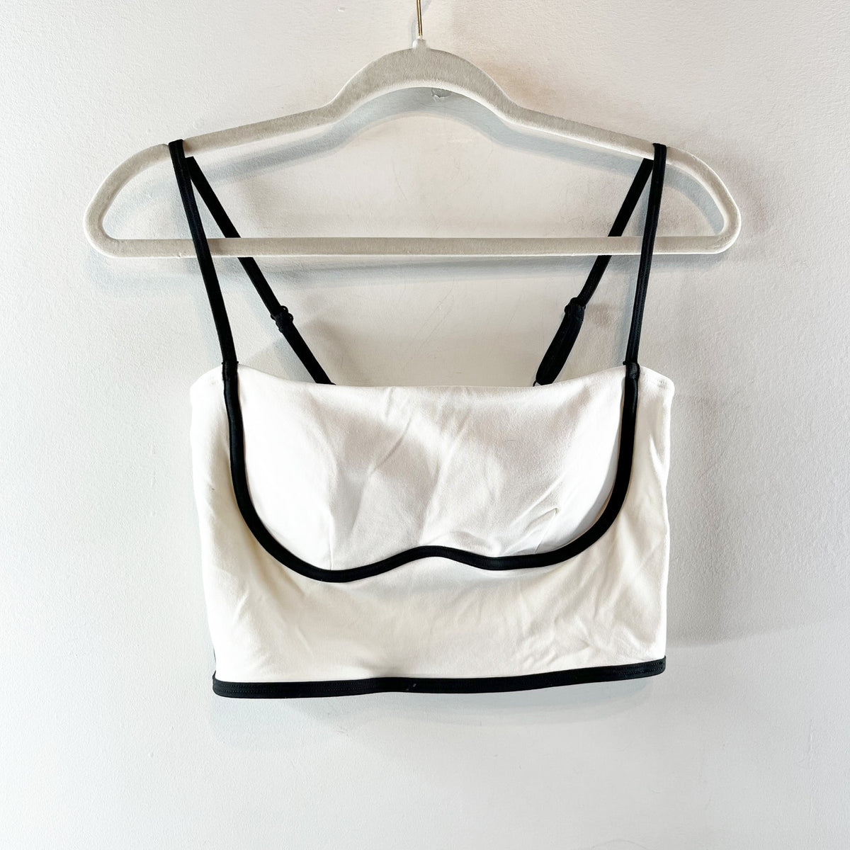 Alo Airbrush Streamlined Bra Tank Top Ivory White Black Medium