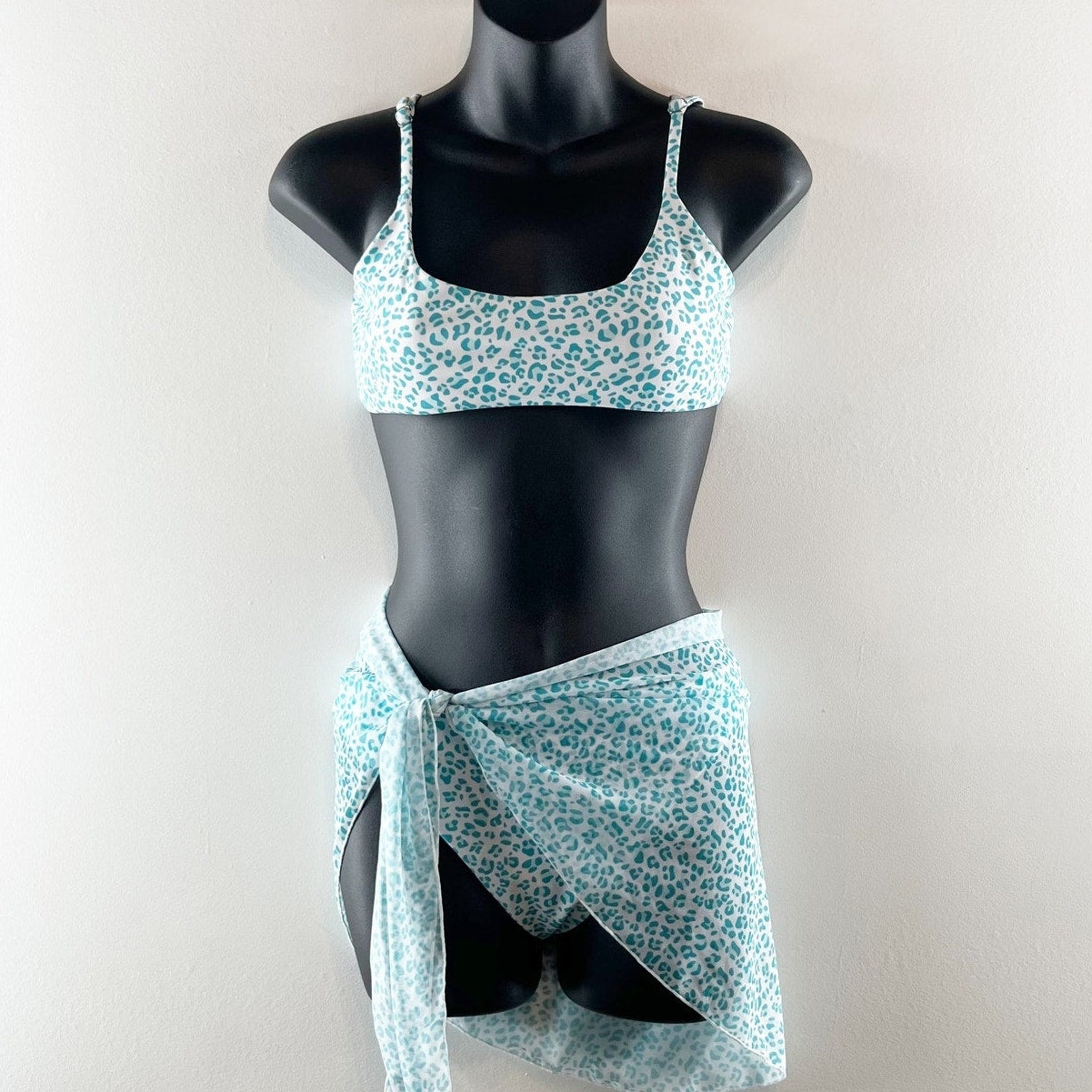 SHEIN Cheetah Print Bikini Set with Matching Coverup Skirt Blue White Small