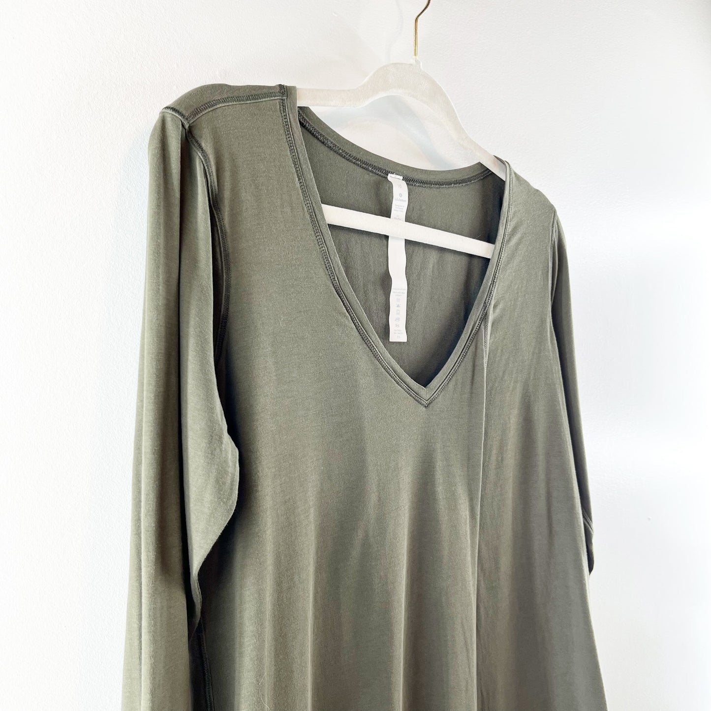 Lululemon V Neck Long Sleeve Faux Wrap Front T-Shirt Green 10