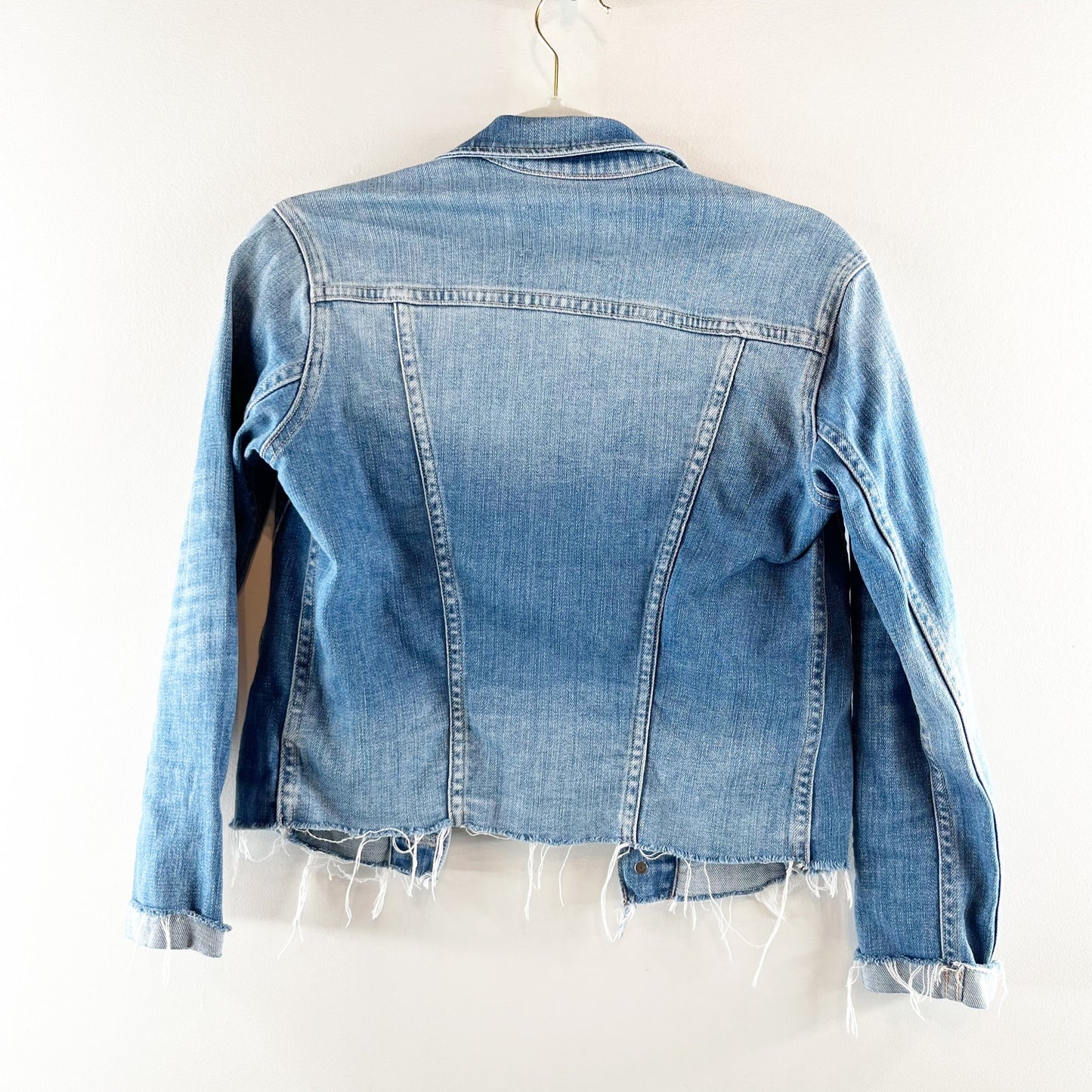 L'agence Janelle Long Sleeve Raw Hem Cropped Denim Trucker Jacket Blue XS