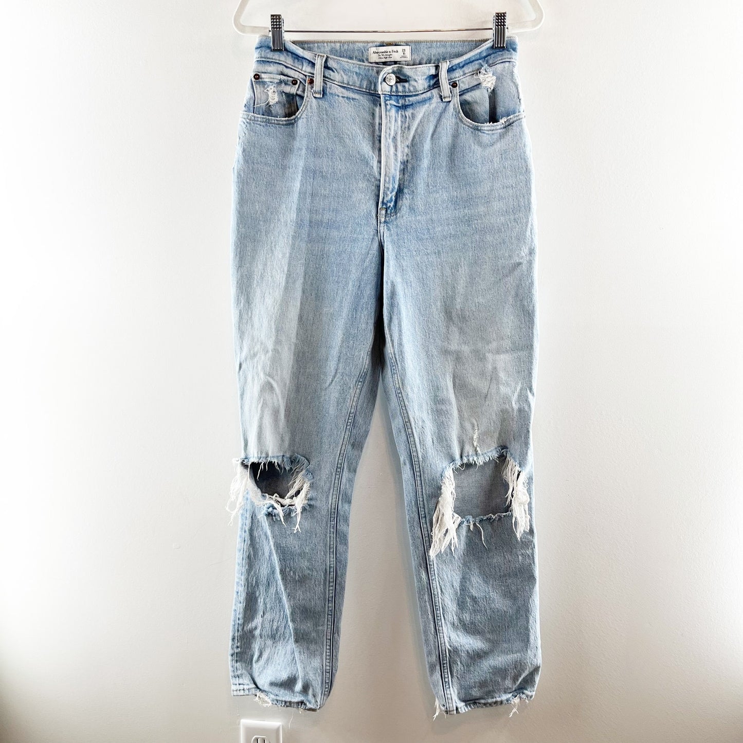 Abercrombie & Fitch 90s Straight Ultra Hi Rise Distressed Jeans Light Blue 29