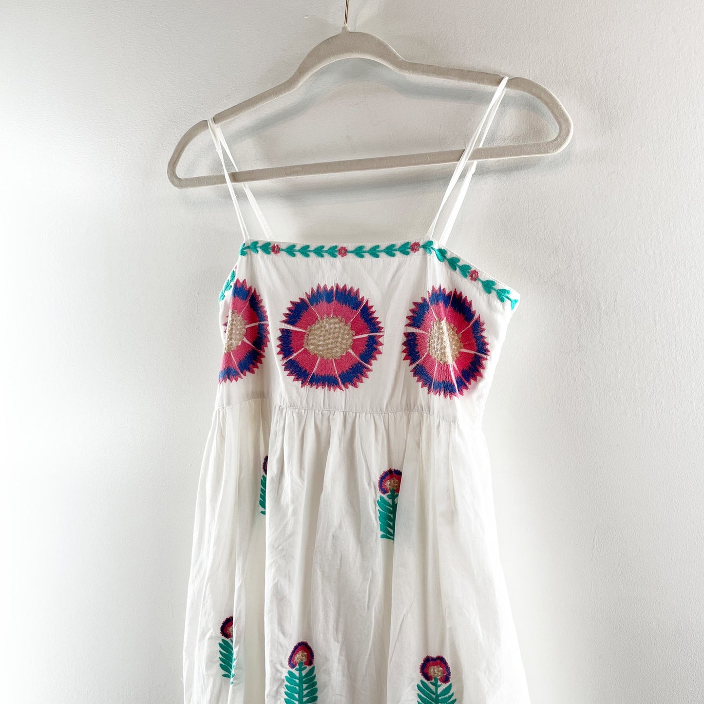 Tuckernuck Nimo with Love Flower Agate Embroidered Midi Dress White Small