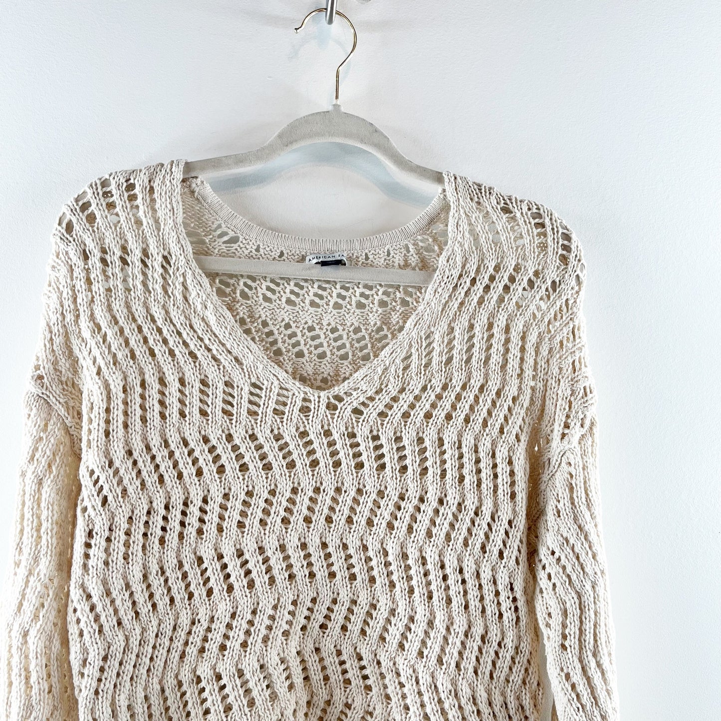 American Eagle V Neck Long Sleeve Crochet Crewneck Sweater Tan Beige Small