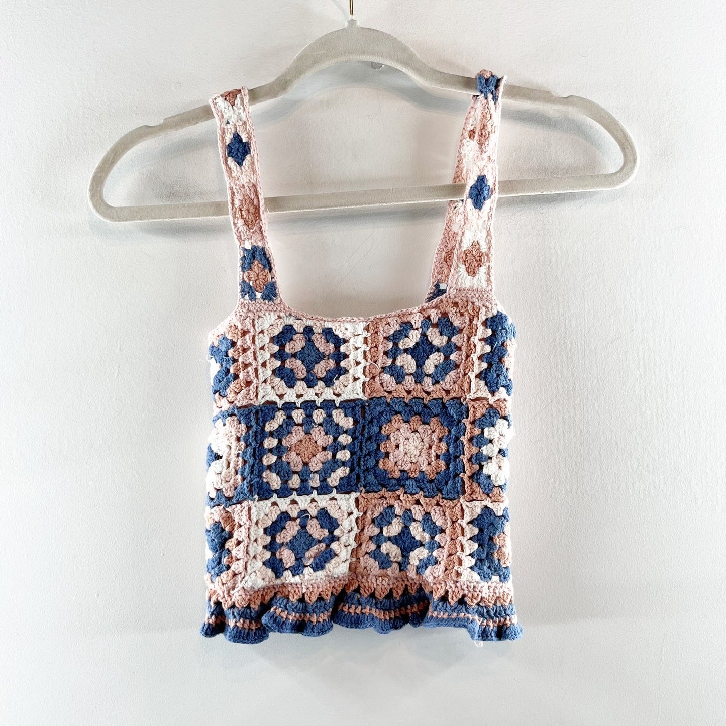 American Eagle Crochet Cropped Granny Square Tank Top Pink Blue XS