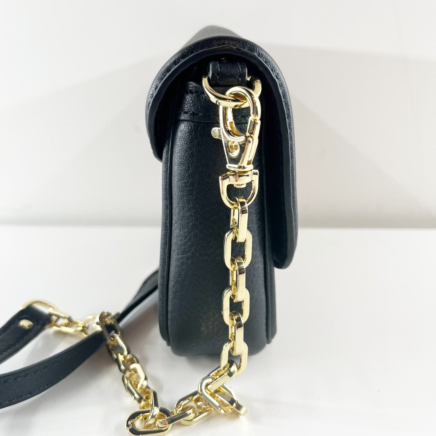 Tory Burch Amanda Mini Crossbody Gold Chain Purse Leather Black