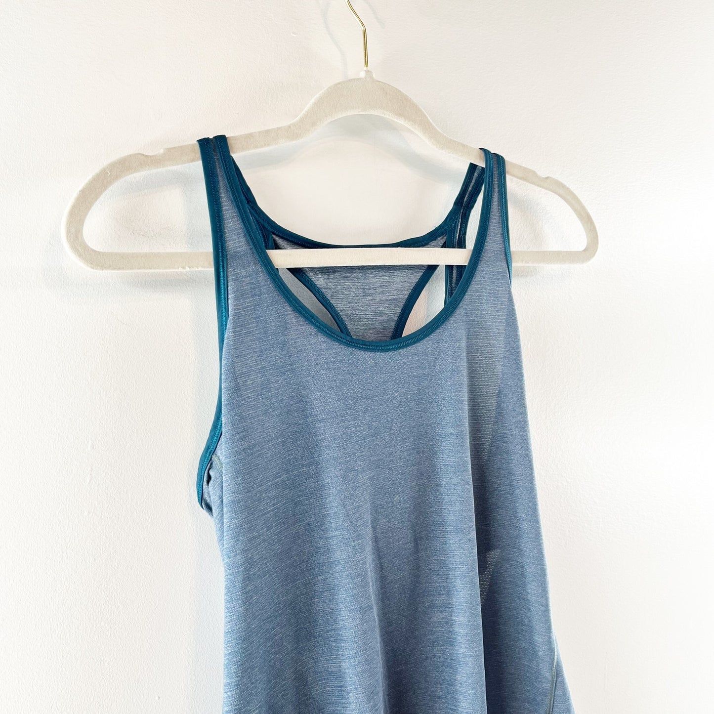 Lululemon Run The Day Open Back Racerback Tank Top Blue Small