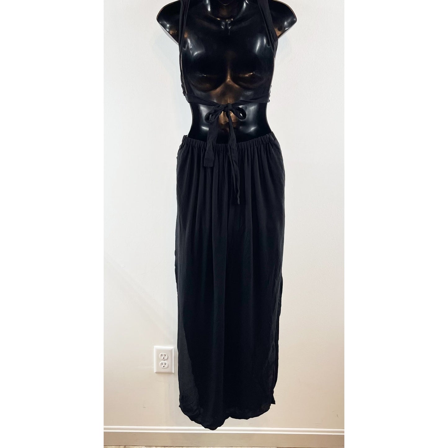 Indah Neomi Cutout Open Back Maxi Dress Black XS