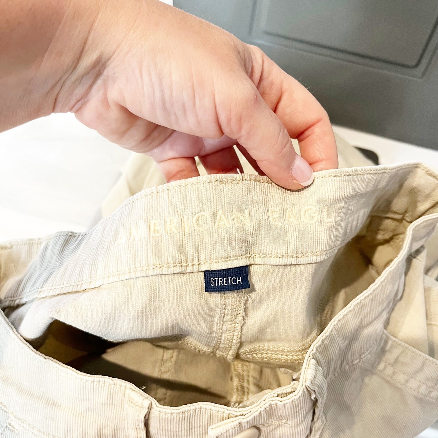 American Eagle Mid Rise Stretch Utility Stovepipe Straight Leg Pants Beige 2 L
