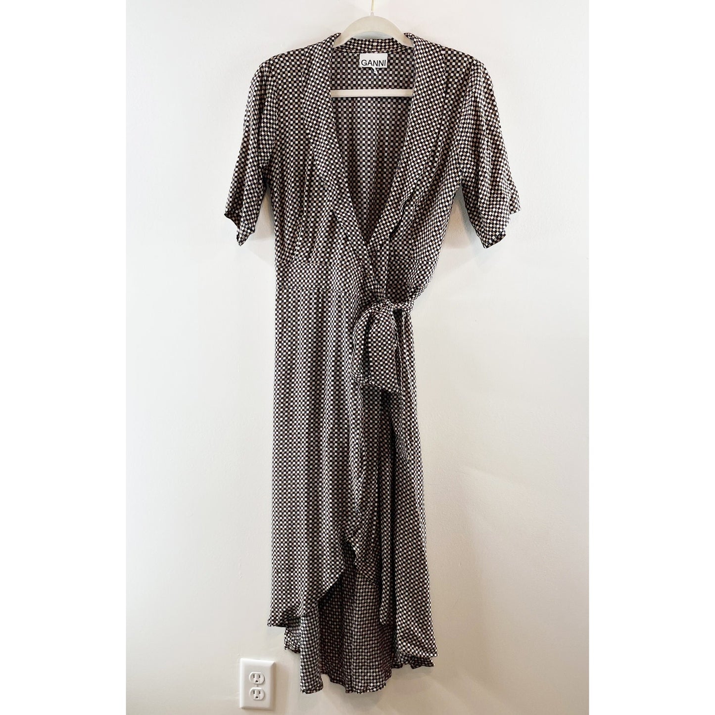 Ganni Checked Short Sleeve Tie Waist Crepe Midi Wrap Dress Beige Black 36