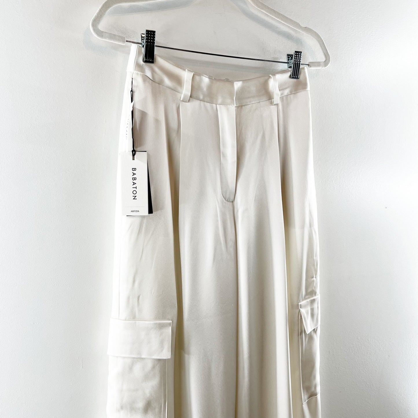 Aritzia Babaton Outgoing Satin Cargo Pants Light Birch Off White Cream 4