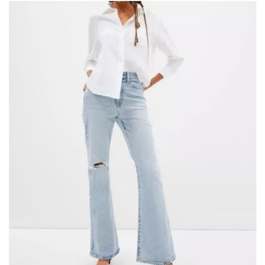 GAP High Rise '70s Flare Leg Distressed Busted Knee Light Wash Jeans Blue 4